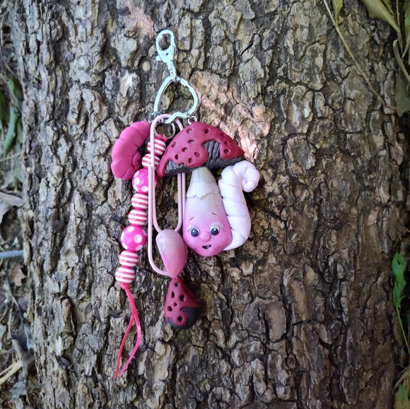 ❤💓Cute Mushroom🍄 Face Keychain - Picture 2 of 5